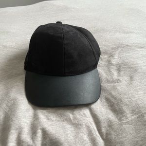Black baseball cap